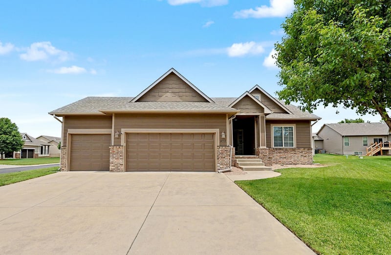 933 Threewood , Andover, KS 67002
