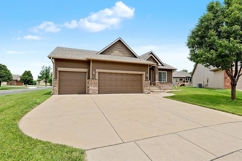 933 Threewood , Andover, KS 67002