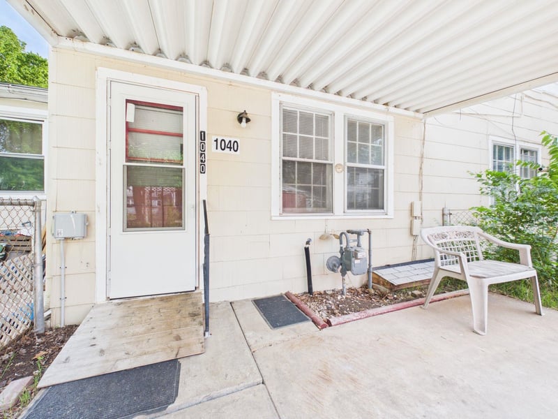1040 Pershing , Wichita, KS 67218