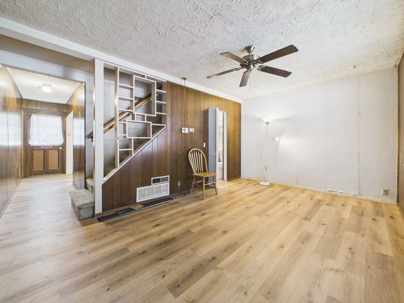 1040 Pershing , Wichita, KS 67218