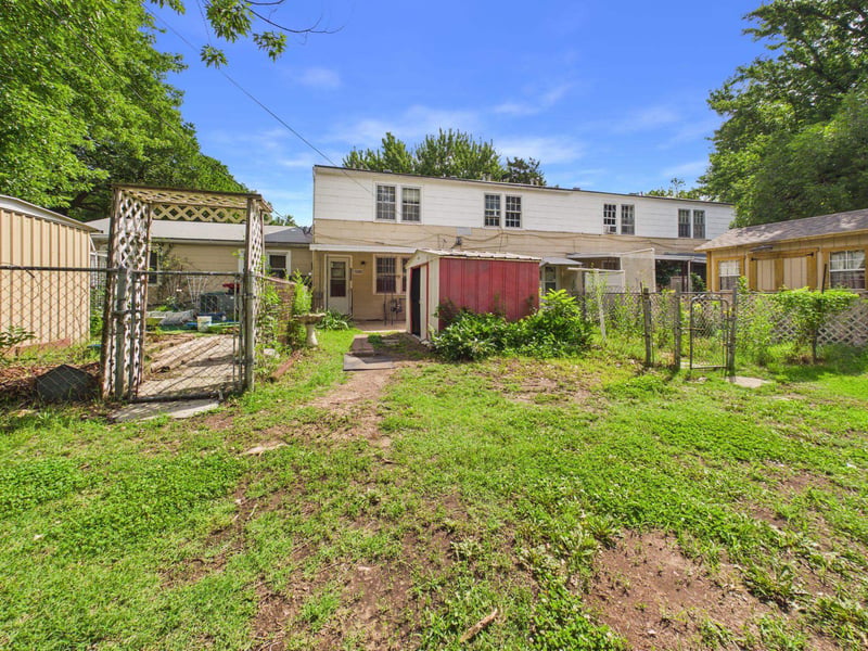 1040 Pershing , Wichita, KS 67218