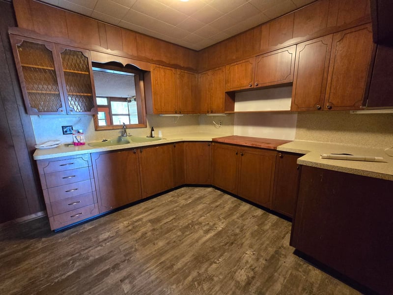 816 3rd , Winfield, KS 67156
