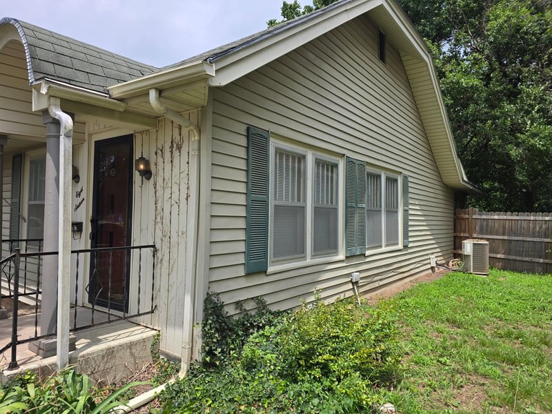 816 3rd , Winfield, KS 67156