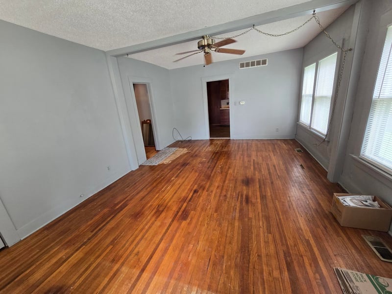 816 3rd , Winfield, KS 67156