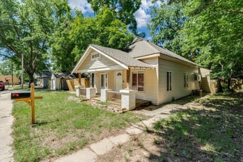 513 1st Ave, Mulvane, KS 67110