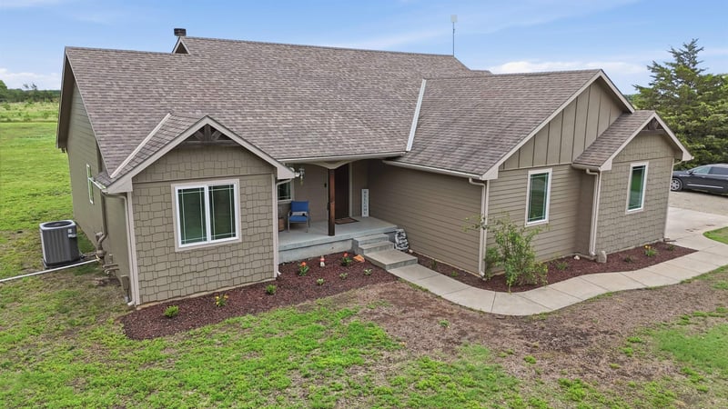 9828 S 119th W, Clearwater, KS 67026