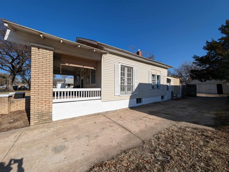 2020 S Palisade Ave, Wichita, KS 67213