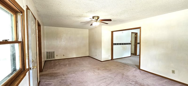 1525 N 7th St, Arkansas City, KS 67005