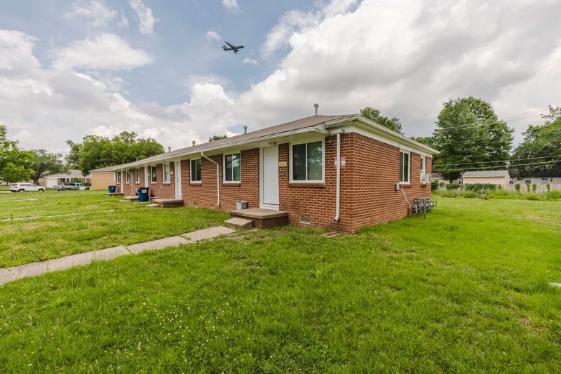 604-610 Hunter , Wichita, KS 67207