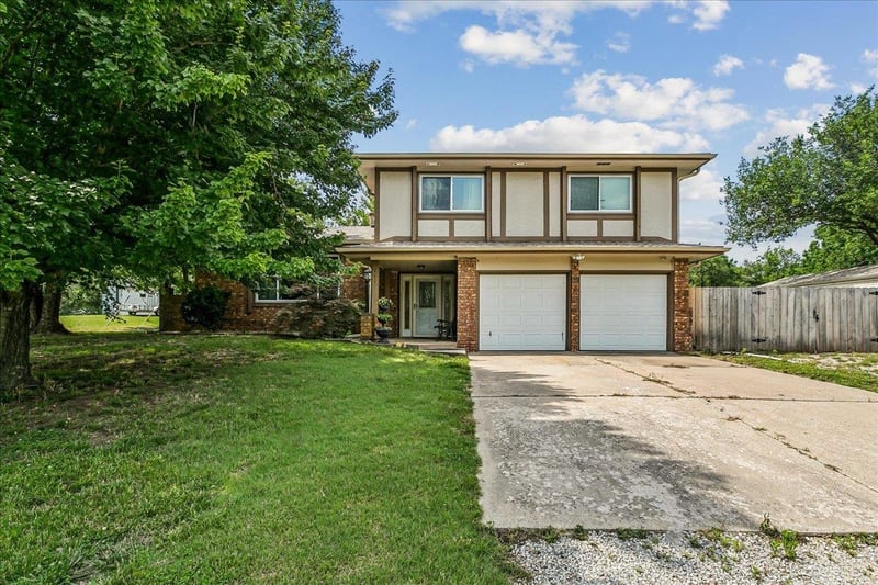 1113 Springdale , Derby, KS 67037