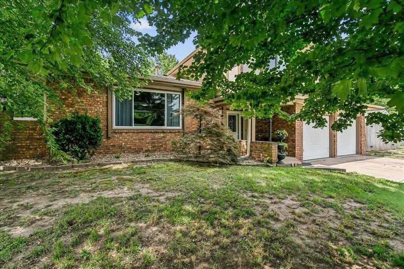 1113 Springdale , Derby, KS 67037