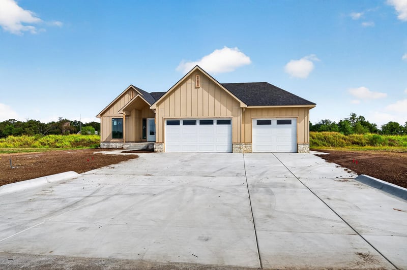 2812 E Kay St, Derby, KS 67037