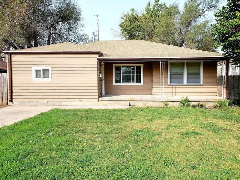1027 Wabash Ave, Wichita, KS 67214