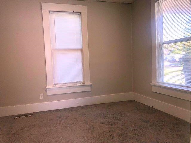 1933 Palisade Ave, Wichita, KS 67213