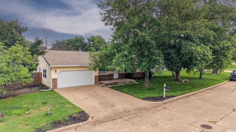 9 Deveron , Winfield, KS 67156