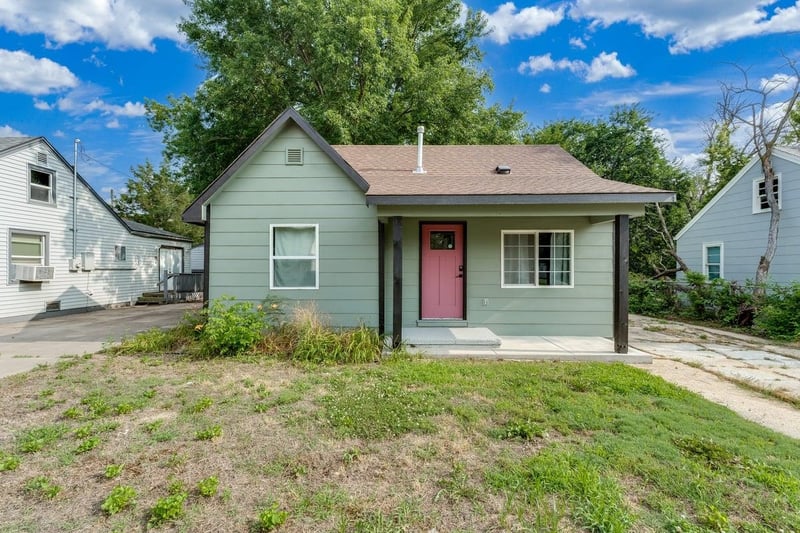 1917 E 24th St N, Wichita, KS 67219