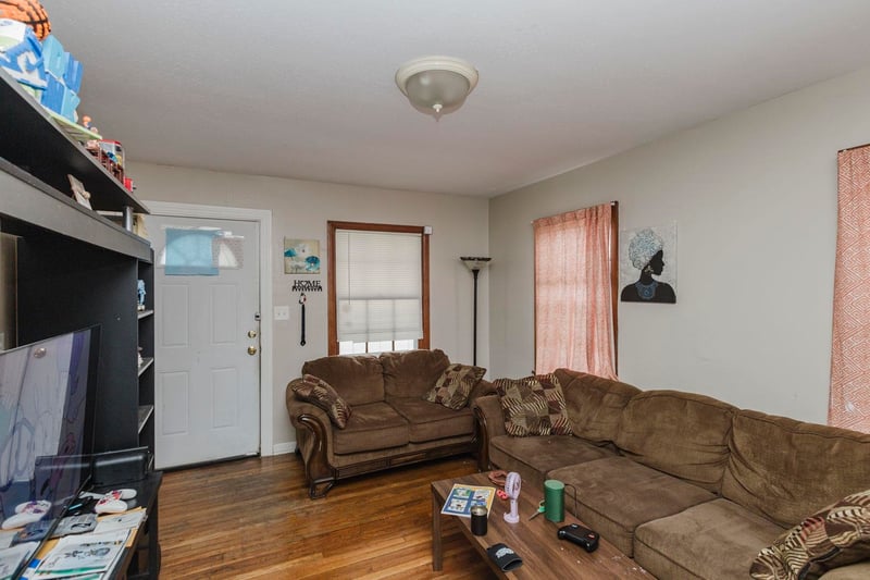 808 N Oliver Ave, Wichita, KS 67208