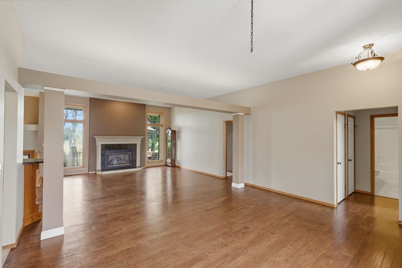 328 Campus Ct, North Newton, KS 67117
