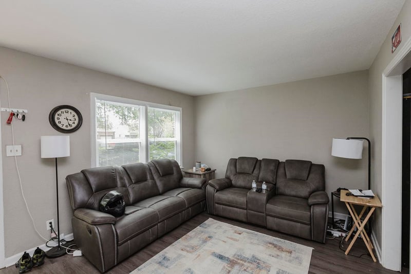 1724 S Volutsia, Wichita, KS 67211