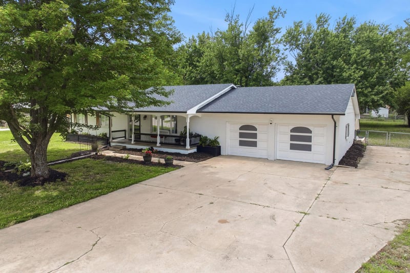 421 N Rose Hill Rd, Rose Hill, KS 67133