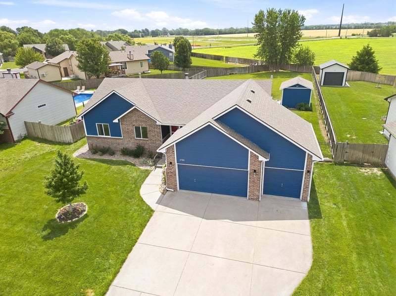 1755 W Saddle Brooke, Haysville, KS 67060