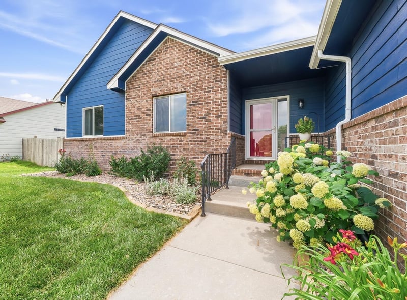 1755 W Saddle Brooke, Haysville, KS 67060