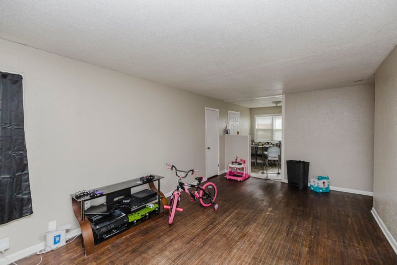 2710 N Gentry, Wichita, KS 67220