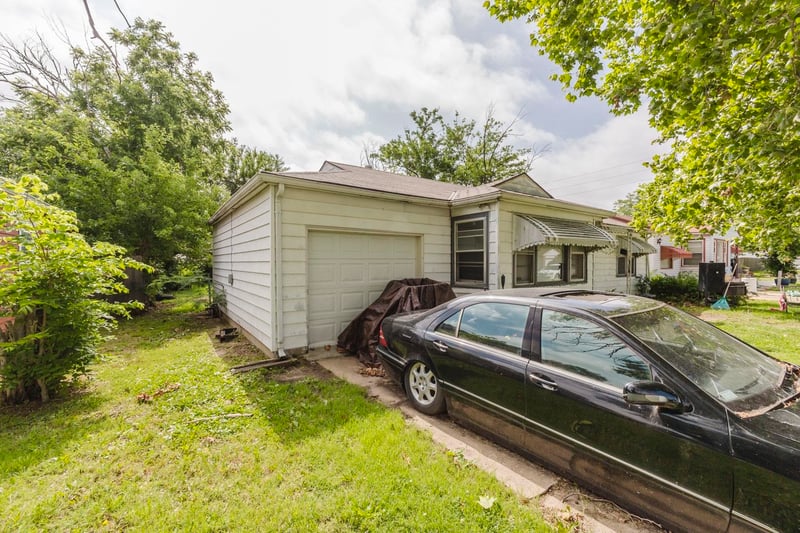 2710 N Gentry, Wichita, KS 67220