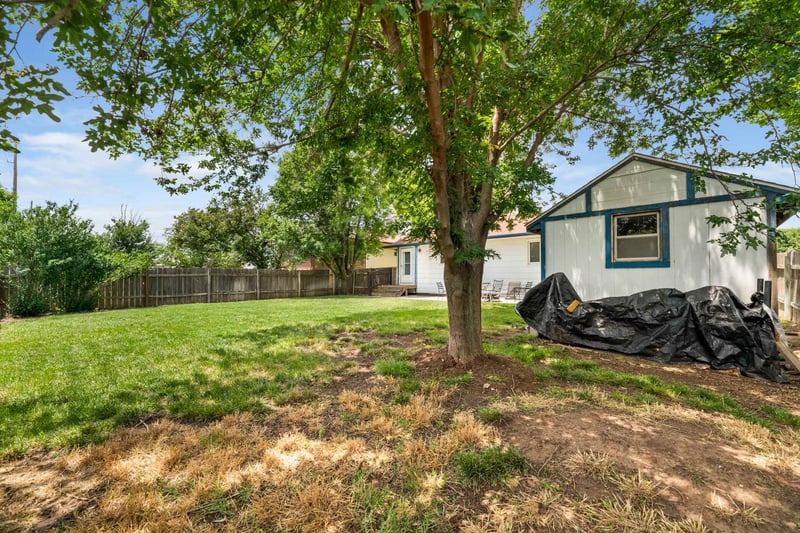 10813 W Blake Cir, Wichita, KS 67209