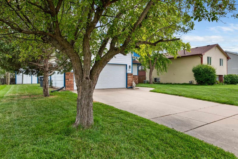 10813 W Blake Cir, Wichita, KS 67209