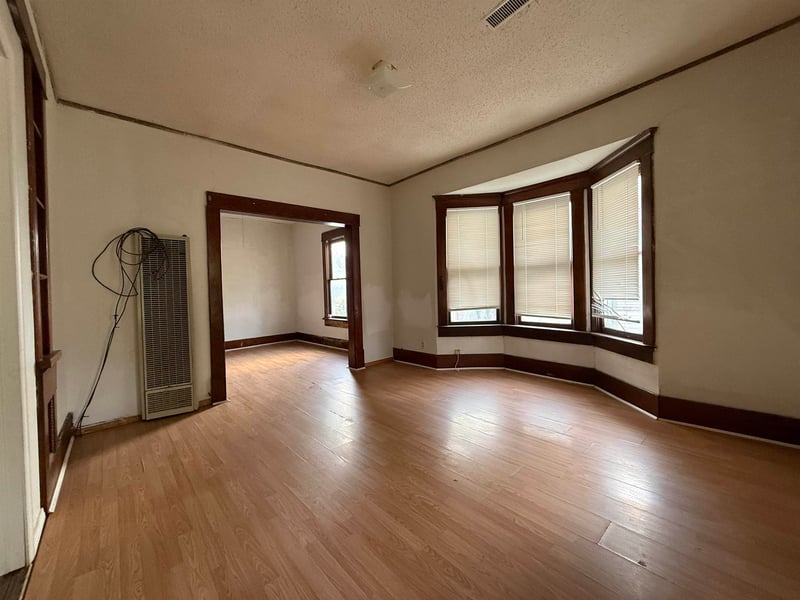 609 13th , Winfield, KS 67156