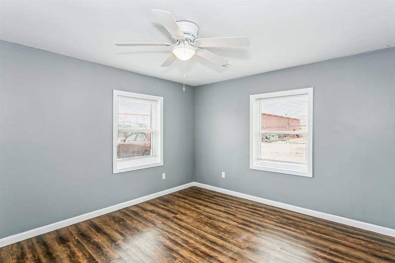 1836 Laura Ave, Wichita, KS 67211