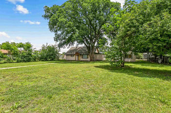 1836 S Laura Ave, Wichita, KS 67211