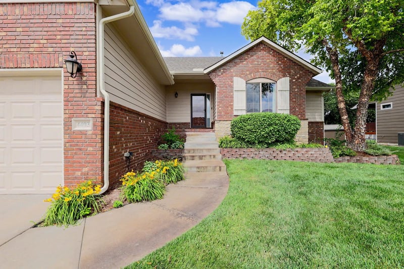 4403 Cimarron St, Wichita, KS 67205