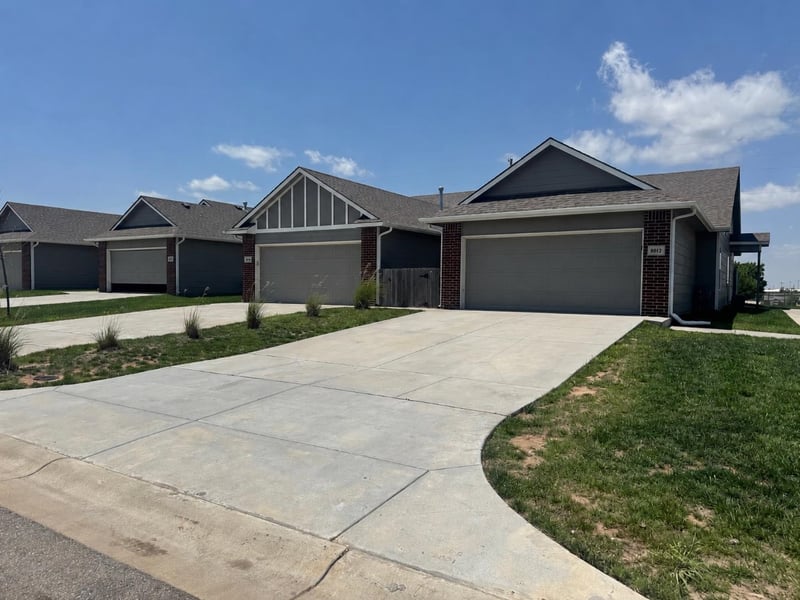 8010-8012 34th Ct S, Wichita, KS 67210-1512
