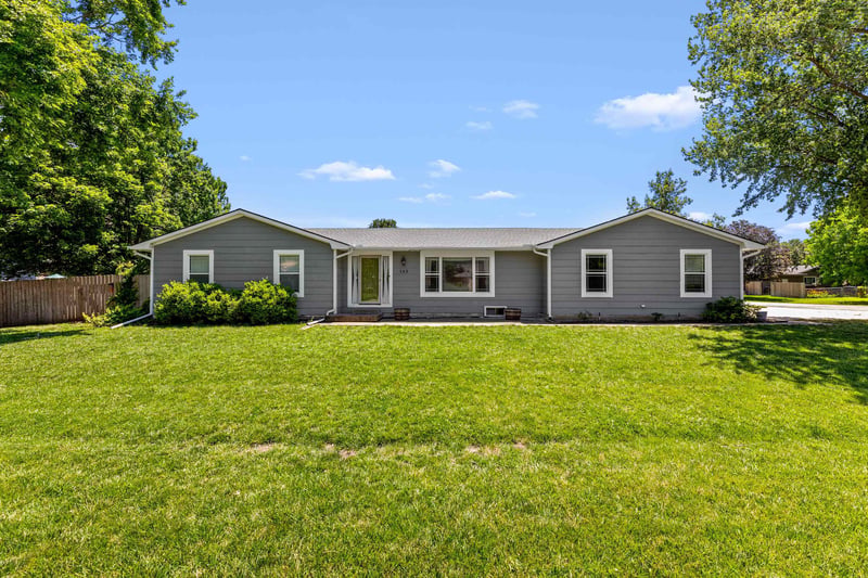 143 Northwind Dr, Valley Center, KS 67147