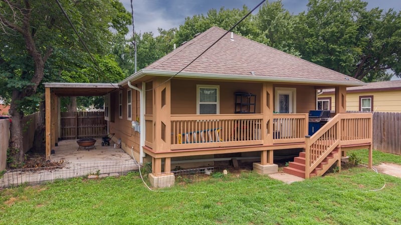 1322 15th , Arkansas City, KS 67005