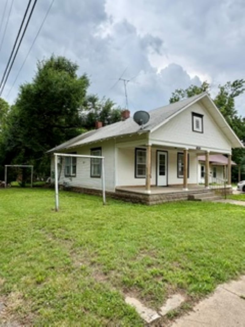 619 Locust Ave, El Dorado, KS 67042