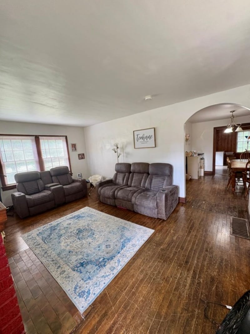 426 Cave Springs Ave, El Dorado, KS 67042