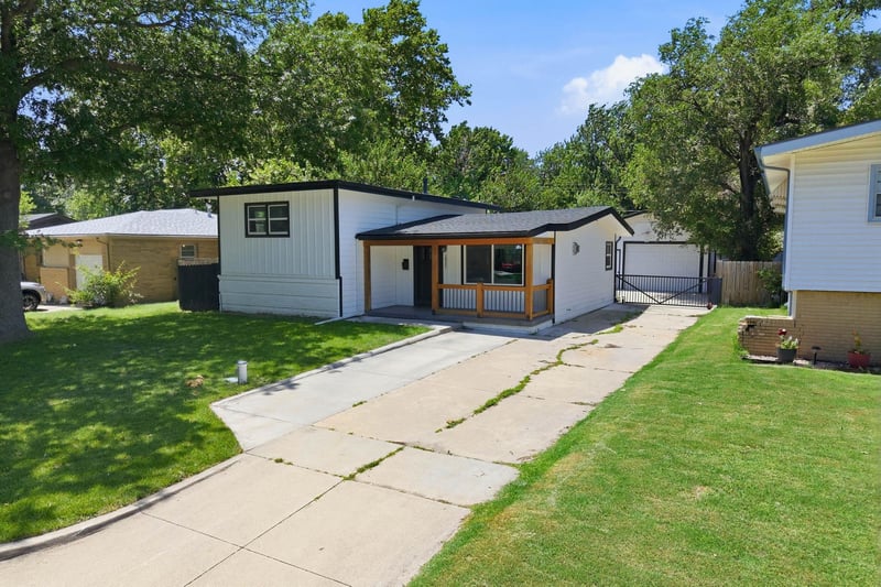 1921 N Gow St, Wichita, KS 67203