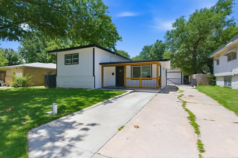 1921 N Gow St, Wichita, KS 67203