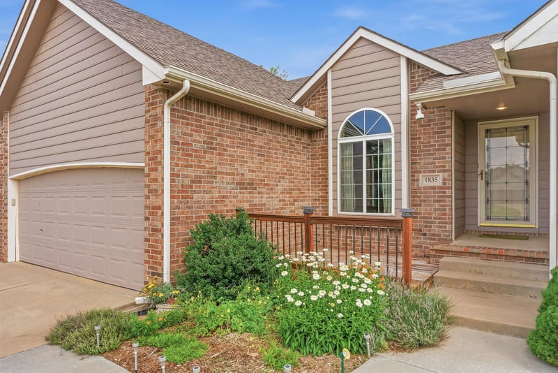 1835 S Covington Ct, Wichita, KS 67209