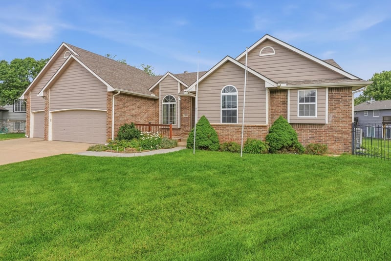 1835 S Covington Ct, Wichita, KS 67209