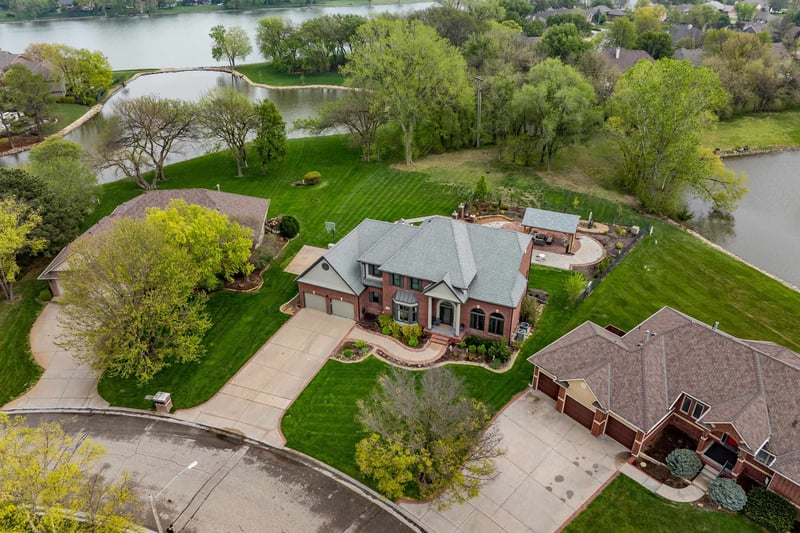 116 Rainbow Lake Rd, Wichita, KS 67235