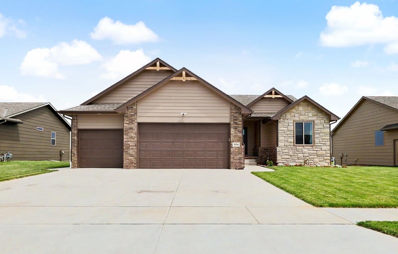 2594 Spring Meadows Ct, Derby, KS 67037