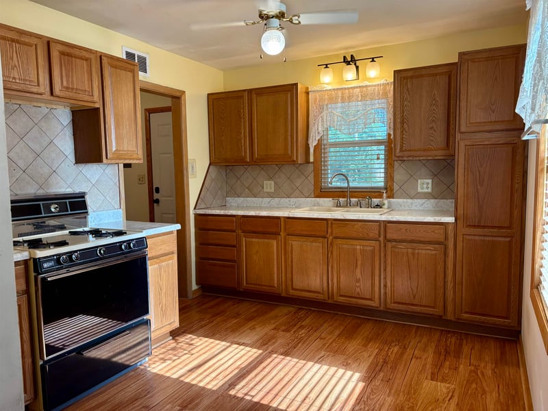 1217 W Stillwell, Wichita, KS 67213