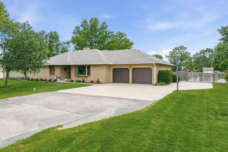 6533 Rico Rd, Wichita, KS 67204