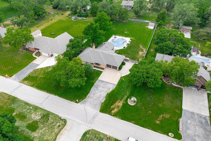 6533 Rico Rd, Wichita, KS 67204