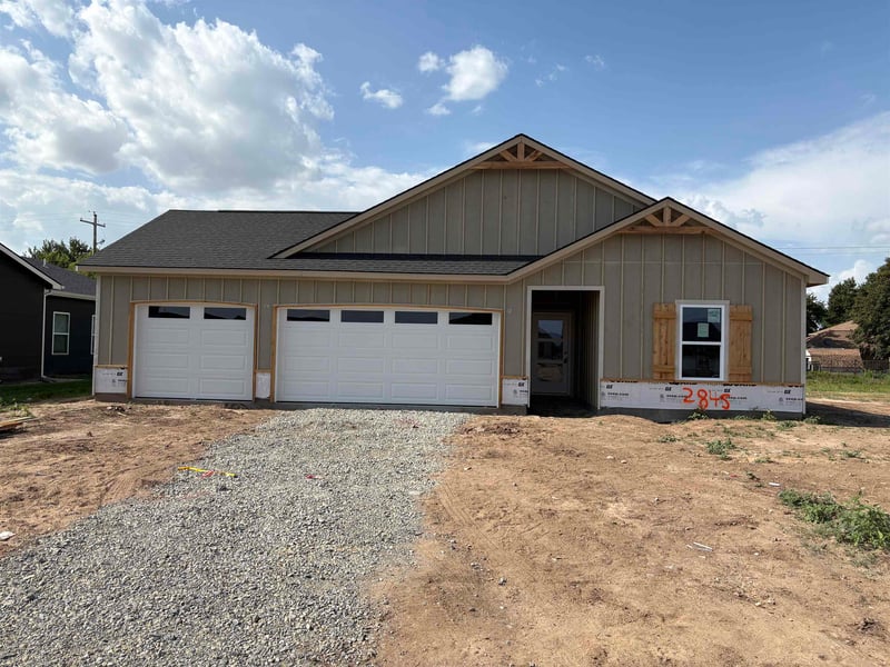 2845 Rainier Ct, Wichita, KS 67215