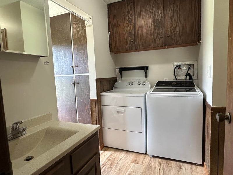 1476 Grant Rd, El Dorado, KS 67402